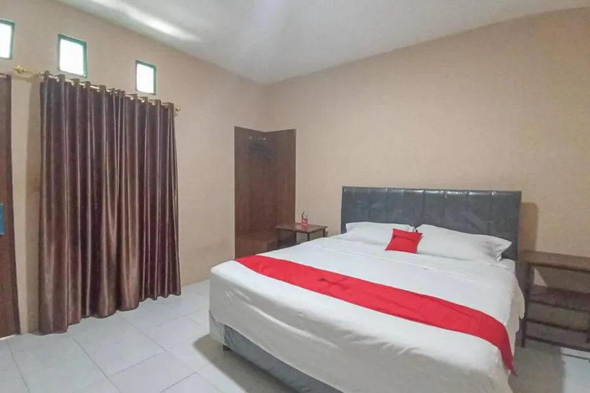 RedDoorz @ Waena Jayapura - Image 1