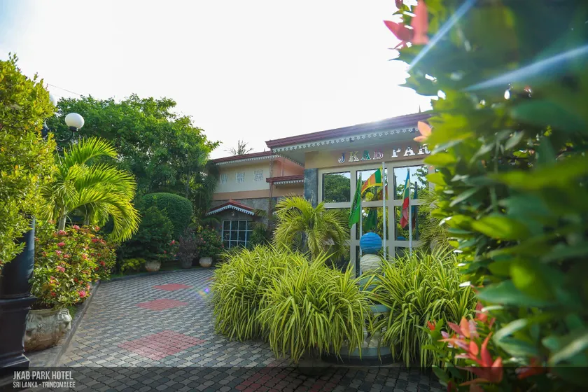 JKAB Park Hotel - Image 1