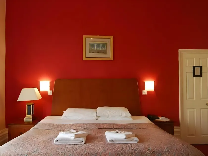 The Beach Hotel - Image 1