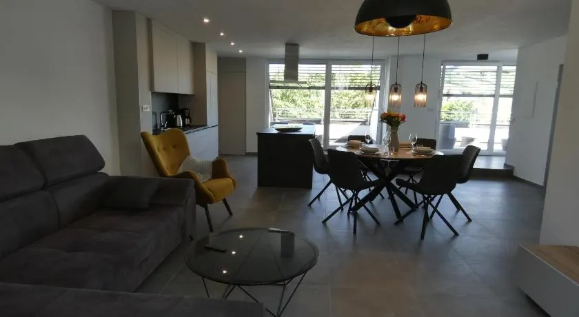 Moselufer Apartments - Image 1
