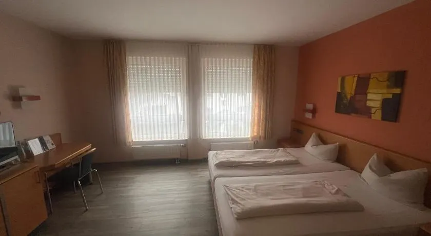 Hotel Casa Nostra - Image 1