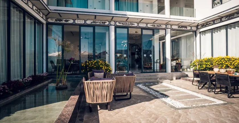 Huahaishe Lake View Inn - Image 1