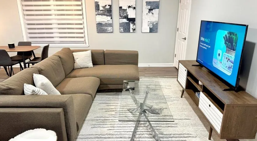 Superb Luxurious 3Br in the Heart of Providence - Image 1
