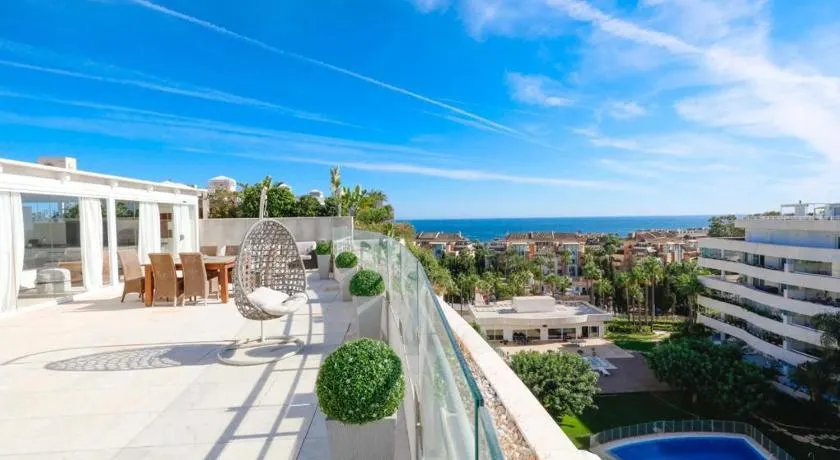 Luxurious Penthouse - Image 1