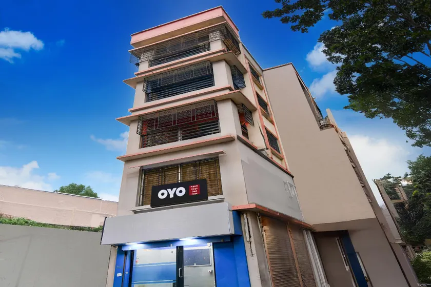 Hotel O Ruposhi bangla guest house - Image 1