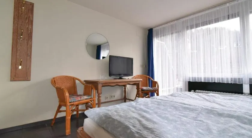 Hotel Central Garni - Image 1