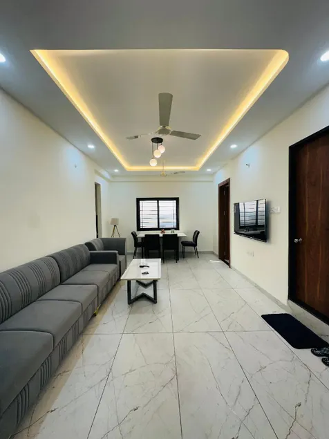 Zenith Luxe Penthouse - Image 1