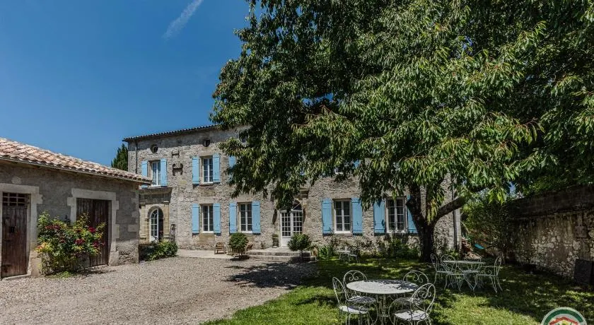 Un Petit Château - Image 1