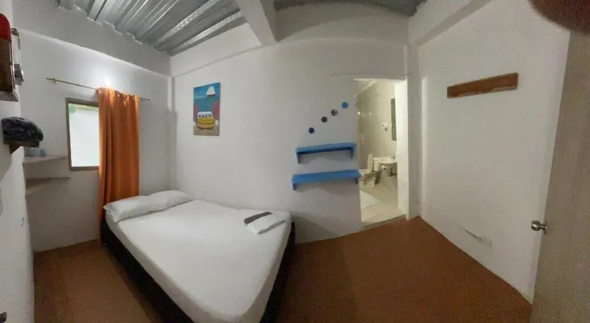 Hostal Paloma Café - Image 1