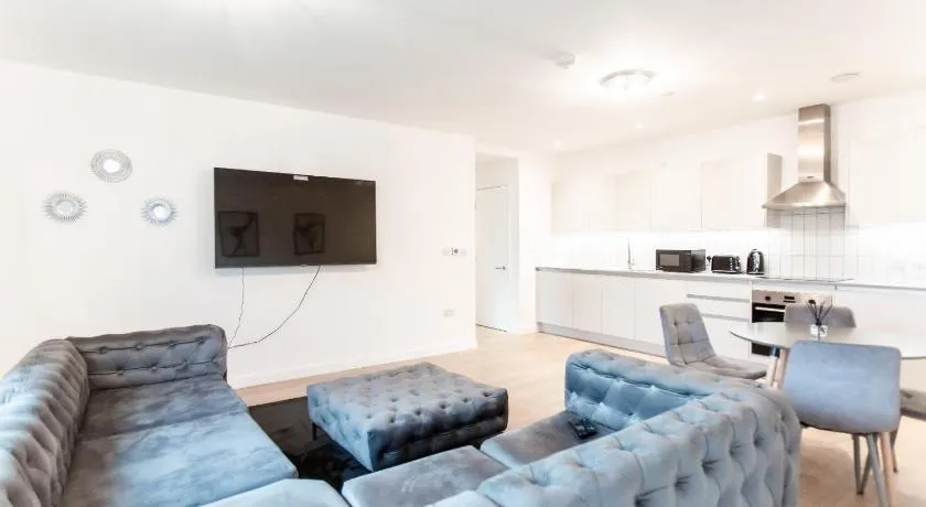 Lovely 2 Bedroom Apartment - Image 1