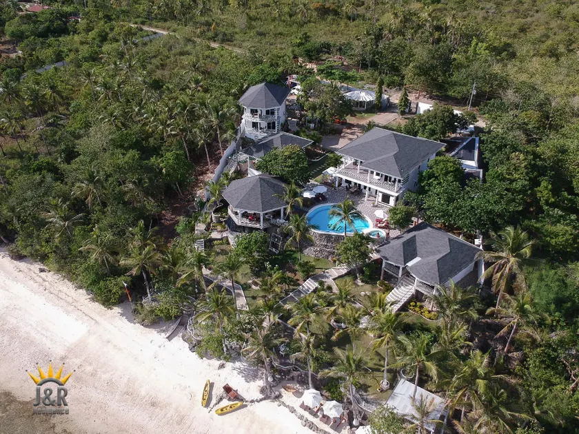J&R Residence - Image 1
