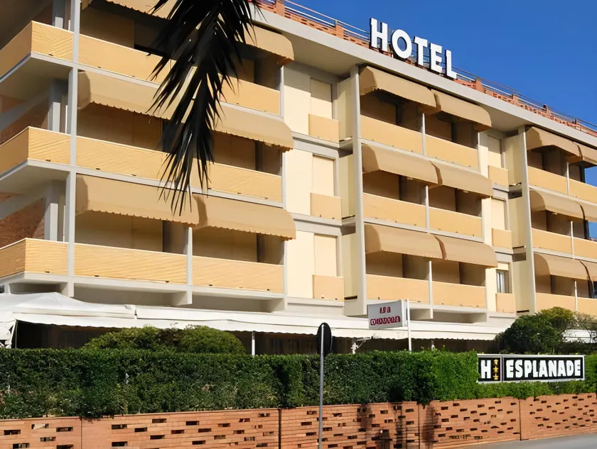 Hotel Esplanade - Image 1