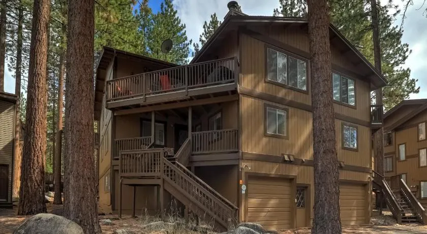 Family Fun Getaway - 3 Story Condo - Image 1