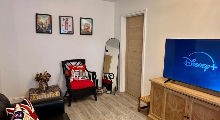 Little London House - Image 1