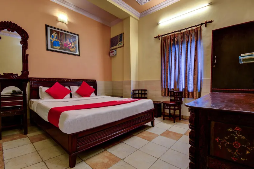 OYO 11204 Hotel RG Palace - Image 1