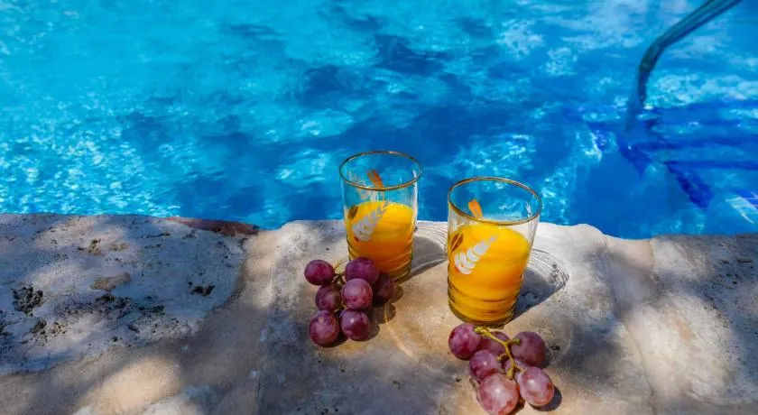 Disfrutala! Los Jazmines - Traditional Andalusian house with BBQ and private pool just 15 min from Malaga city, Golf and Beach - Image 1