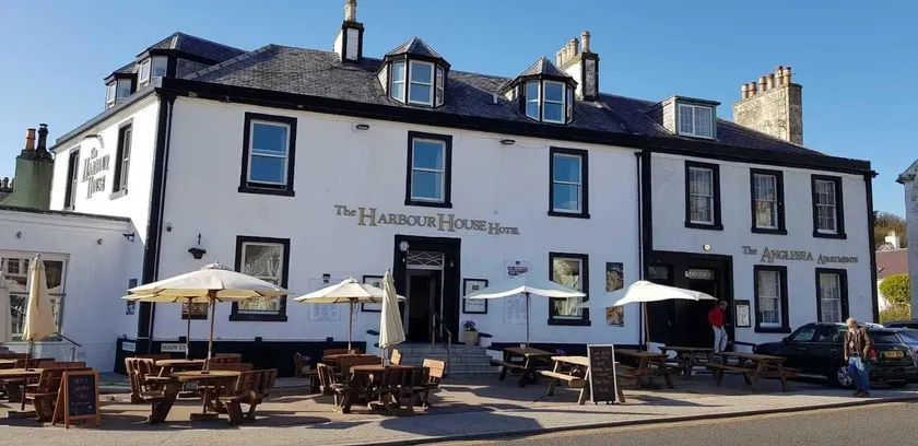 The Harbour House Hotel - Image 1