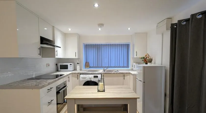 Newly Furnished Guest House Near City Centre - Image 1