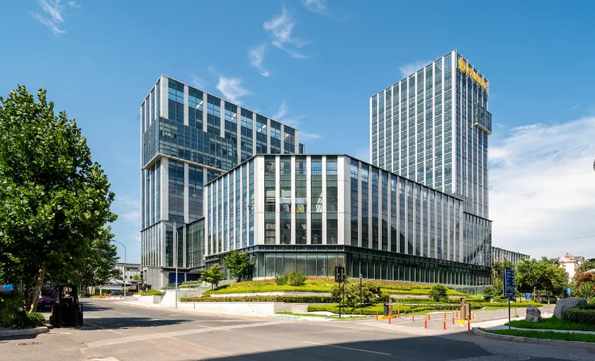 Qingdao Ronghai Yaozhou Hotel - Image 1