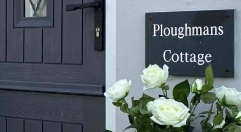 Ploughmans Cottage, St Florence, Tenby - Image 1