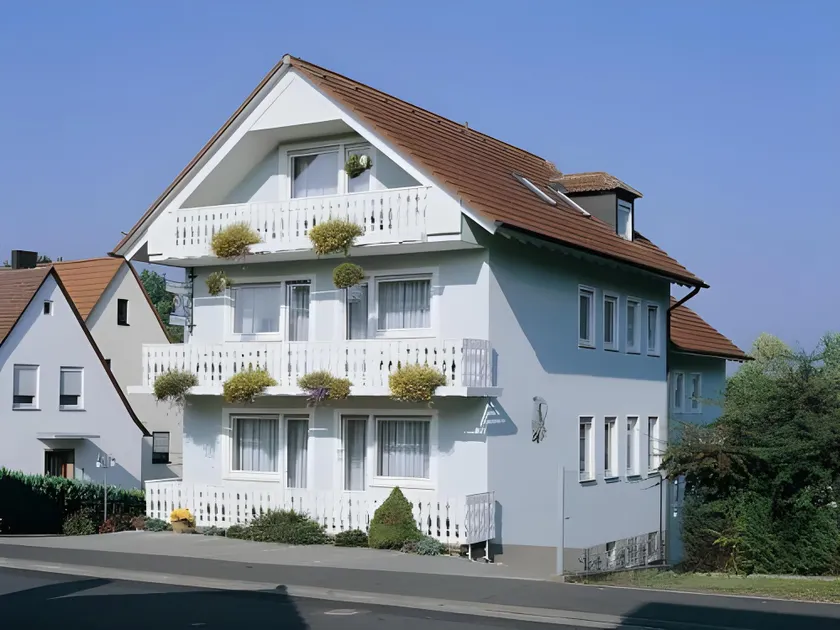 Hotel-garni 'Zum Weinkrug' - Image 1