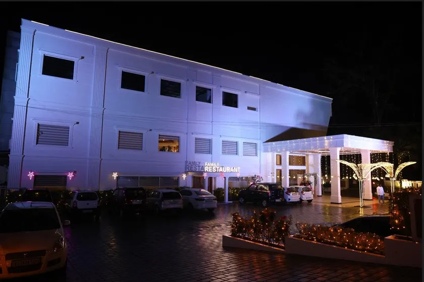 Hotel Kabani Palace - Image 1