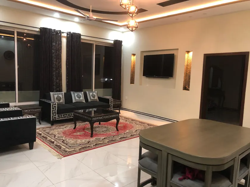 Zara's House - Image 1