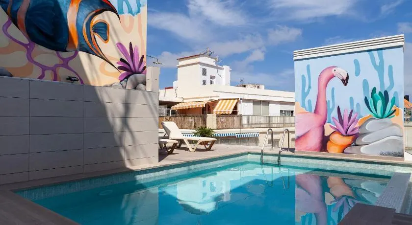 Apartamentos Mayal con Piscina - Image 1
