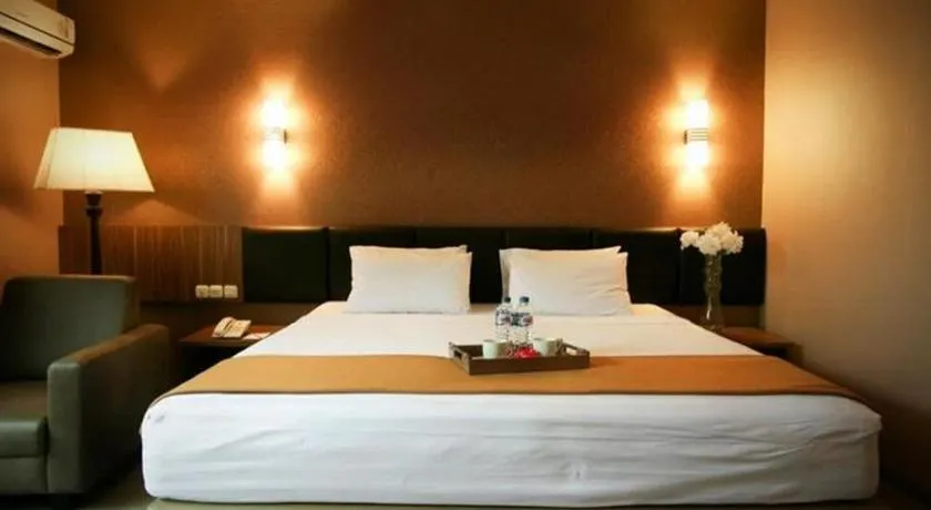 Raden Wijaya Hotel & Convention - Image 1
