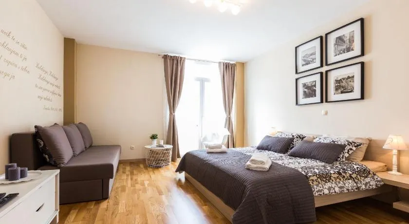 Calle Larga 14 apartment in old town - Image 1