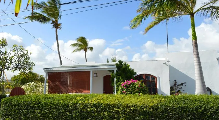 Frangipani Apartment - Image 1