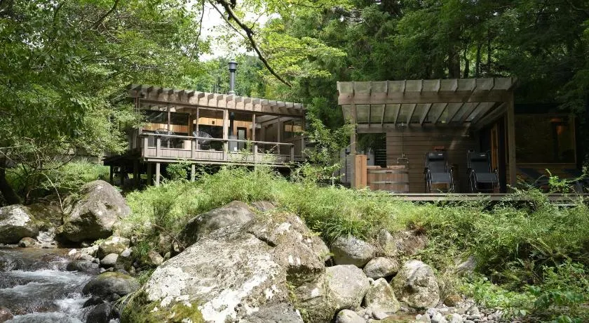 Tiny Base The MOUNTAiN - Image 1
