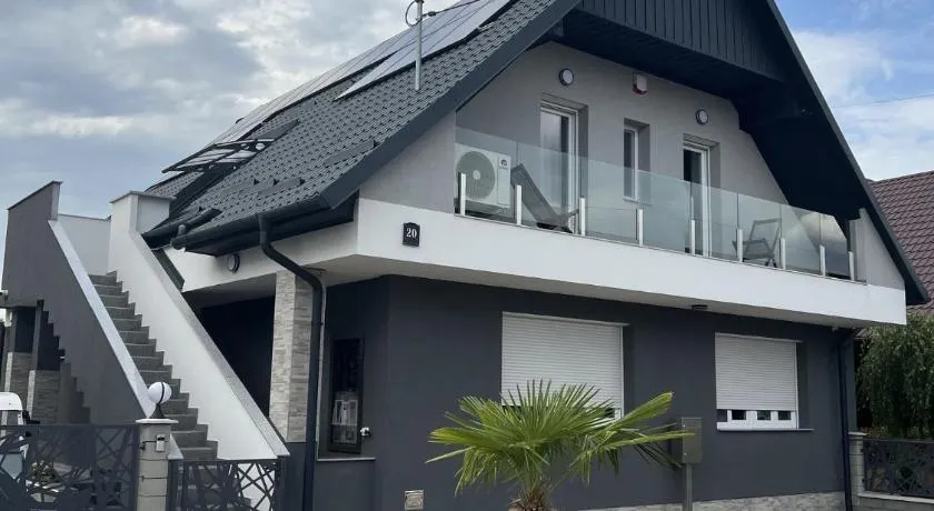 Pálma Apartman - Image 1