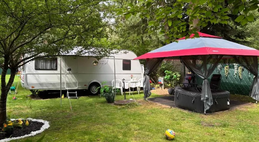 Lazy Days Caravan - Image 1