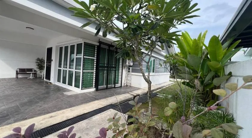 RUMAH CAMAR by IMPIAN HOMESTAY KLIA - SALAK TINGGI - NILAI - Image 1