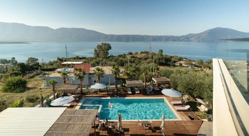 Sea Queen Luxury Hotel - Image 1