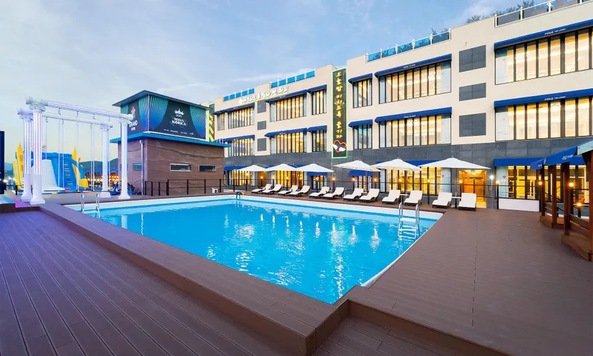 Yeosu Abrico Pool Villa and Resort - Image 1