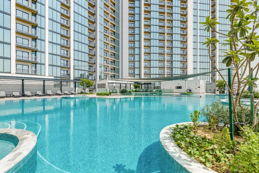 GlobalStay The Crest Tower C Apartments Dubai - Image 1