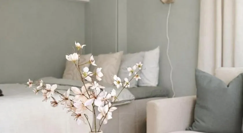 Cozy Villa Studio Near Stockholm- Private Entrance & Free Parking - Image 1
