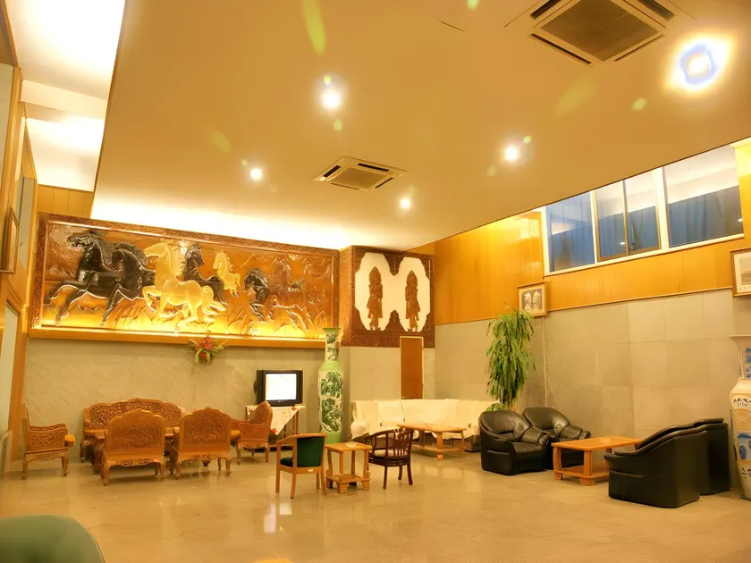 Pacific Hotel - Image 1