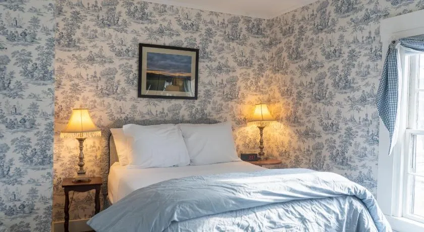 The White Gables Inn - Image 1