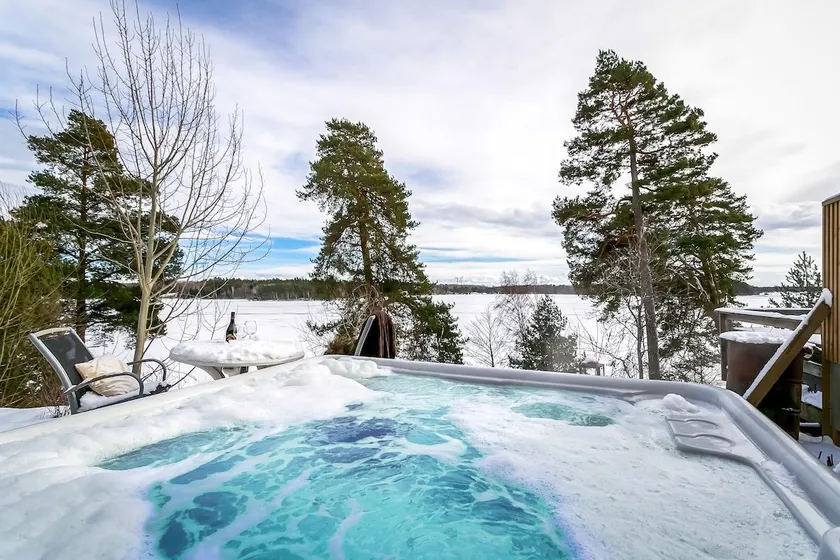 Relax Lake Oasis ~Hot Tub~ Stunning View~Priv Pier - Image 1