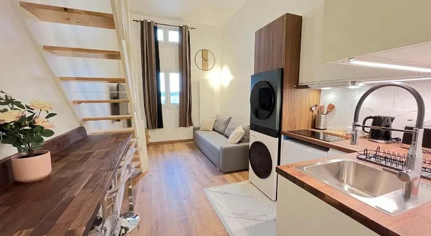 Aurea Prestige Suite - Disneyland Paris - Image 1