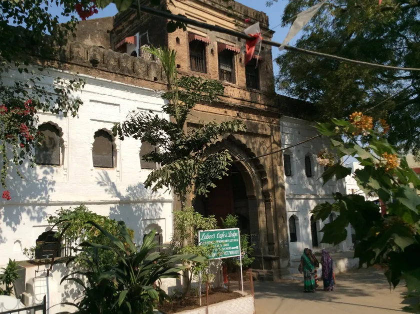 Labboo'z Café and Lodge - Image 1