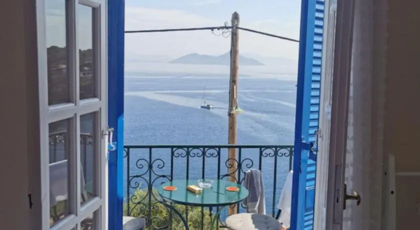 Aprilis Apartments - Image 1