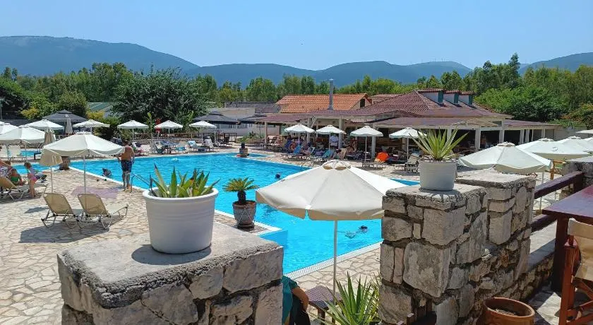 Camping Karavomilos - Image 1