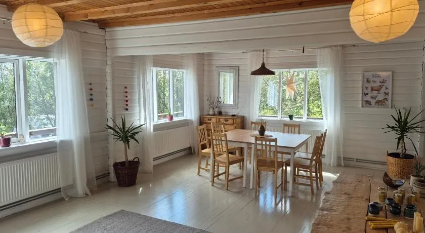 Skaftholt Guesthouse - Image 1