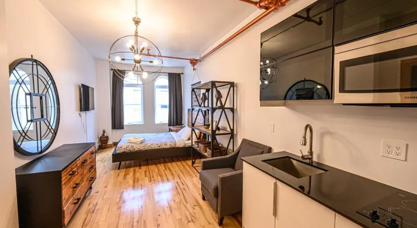 750 Saint-Joseph - Image 1