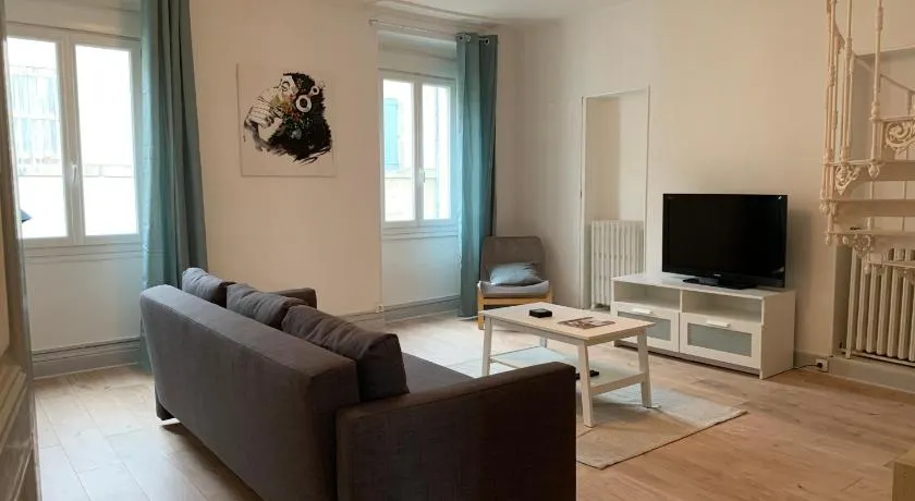 Charmant appartement T2 hypercentre de Mazamet - Image 1