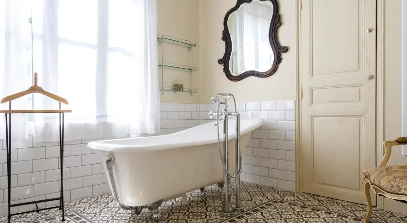 Le 215 Gambetta boutique hôtel en Provence - Image 1